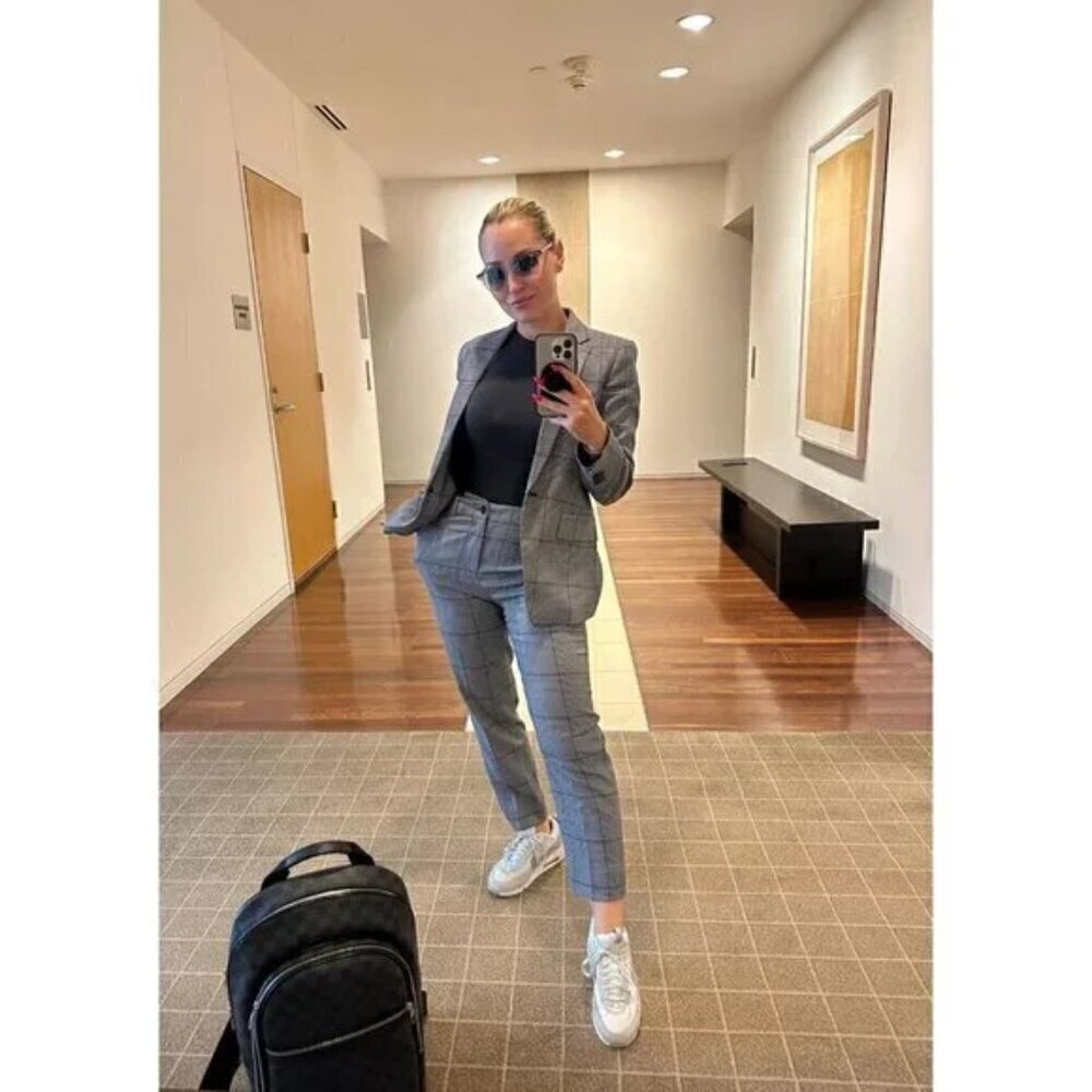 SKIMS Fits Everybody High Neck Bodysuit in Onyx Black Size XX-Small - Picture 10 of 16